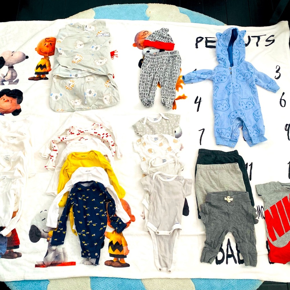 Selling 21 pieces of newborn/0-3 months infant clothes